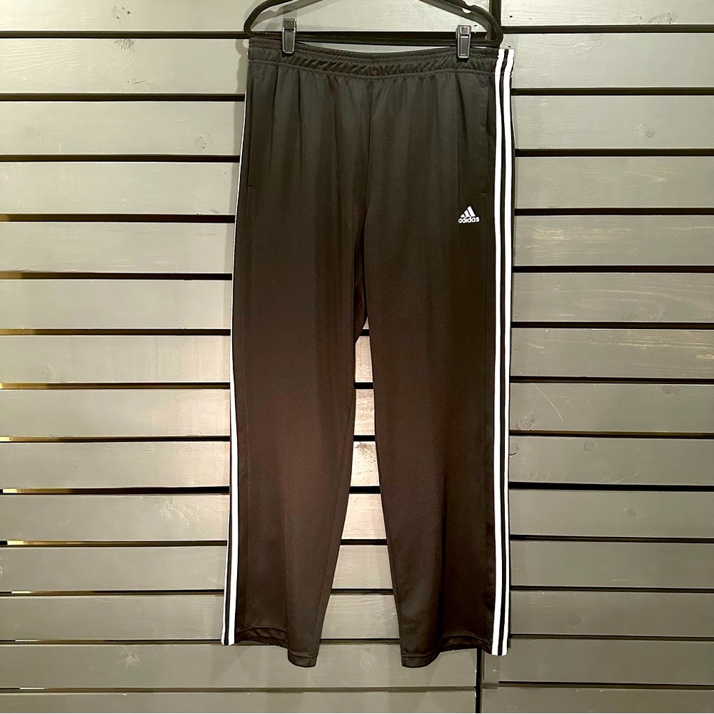 Adidas Men’s XL Pants- new without tags